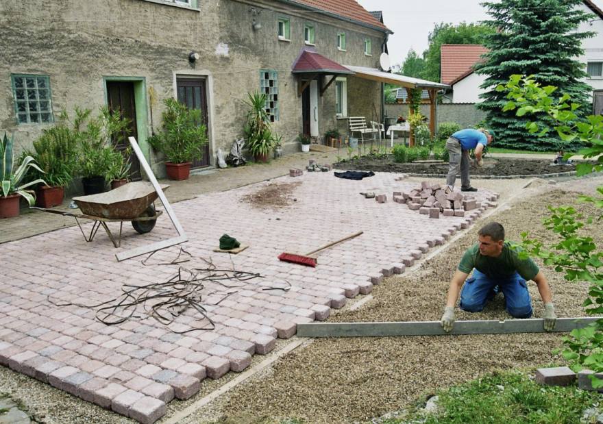 foto: einfahrt pflastern.